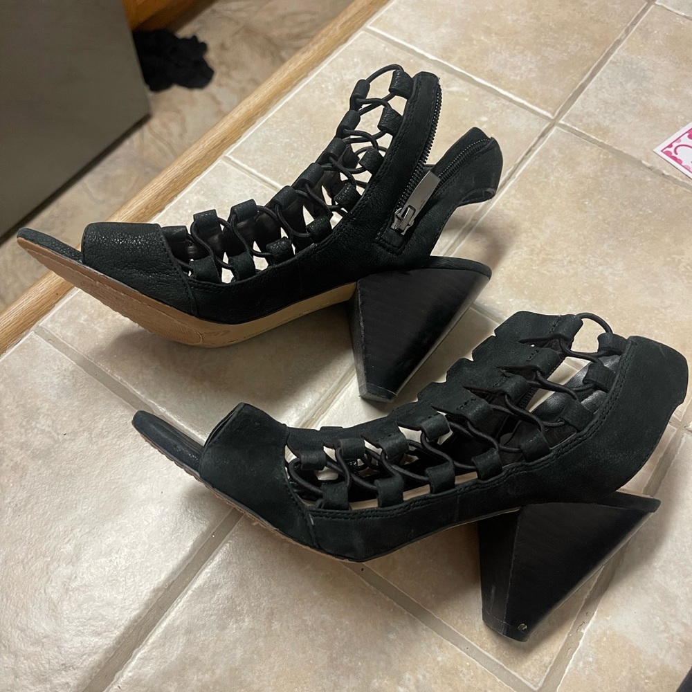 Sandals - Picture 6 of 7